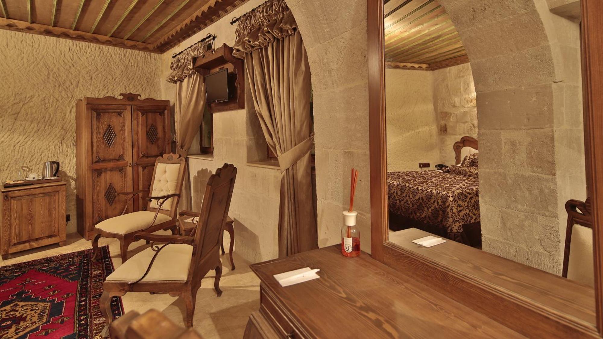 Phocas Cave Suites เกอเรเม ห้อง รูปภาพ