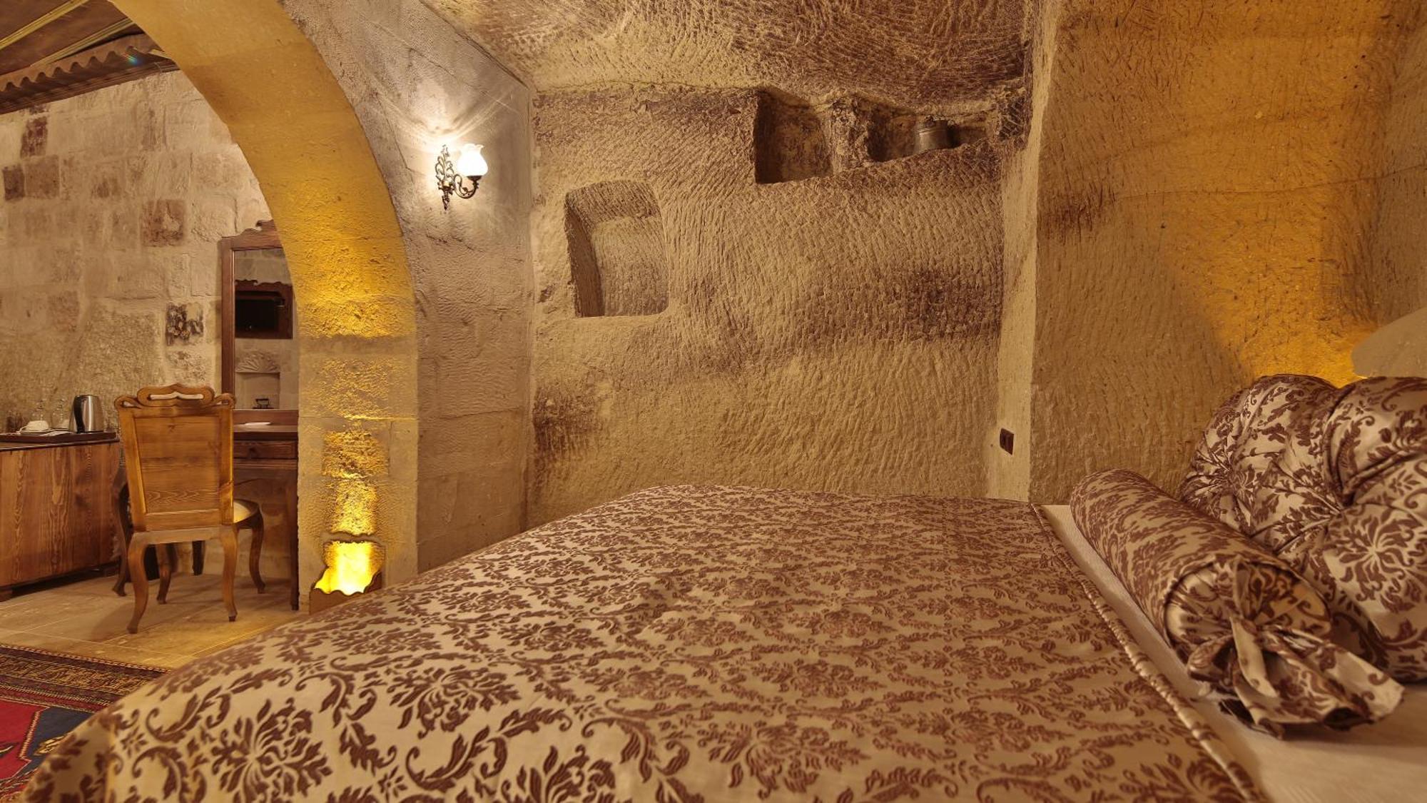 Phocas Cave Suites เกอเรเม ภายนอก รูปภาพ