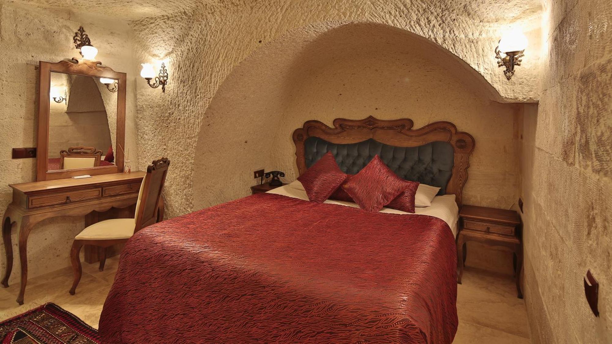 Phocas Cave Suites เกอเรเม ภายนอก รูปภาพ