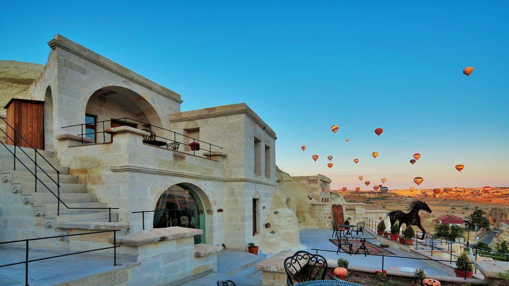 Phocas Cave Suites เกอเรเม ภายนอก รูปภาพ