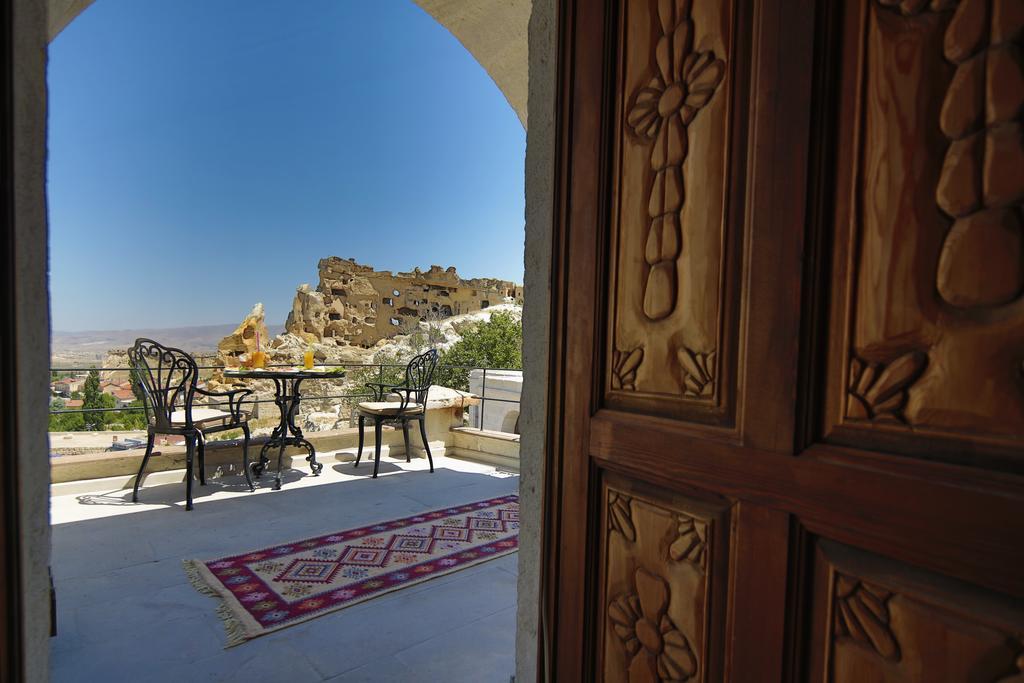 Phocas Cave Suites เกอเรเม ภายนอก รูปภาพ